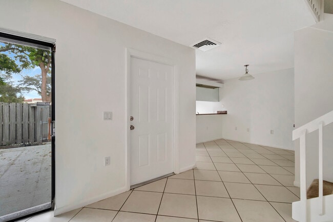 Building Photo - 311 3rd Way