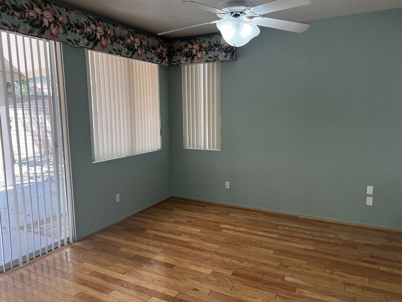 Building Photo - 8327 San Ramon Dr