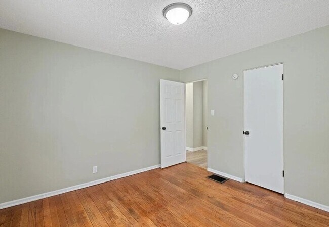 Building Photo - Welcome Home!