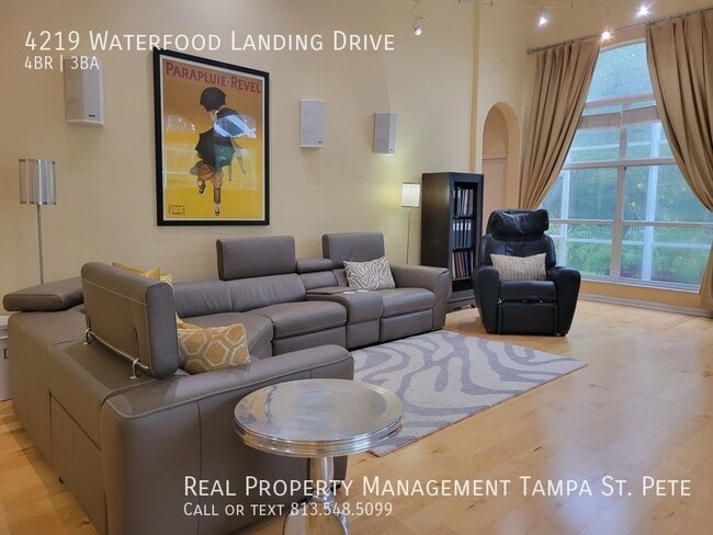 Building Photo - ***LUXURY LUTZ HOME