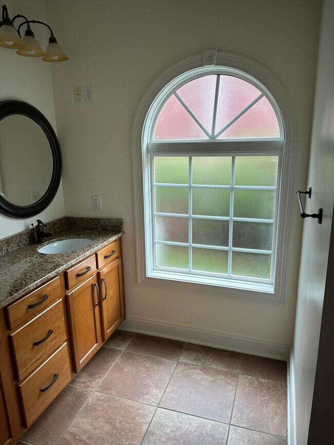 Building Photo - 106 Wisteria Ln