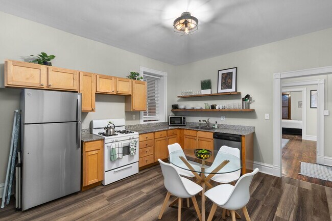 Building Photo - 2819 Shenandoah Ave