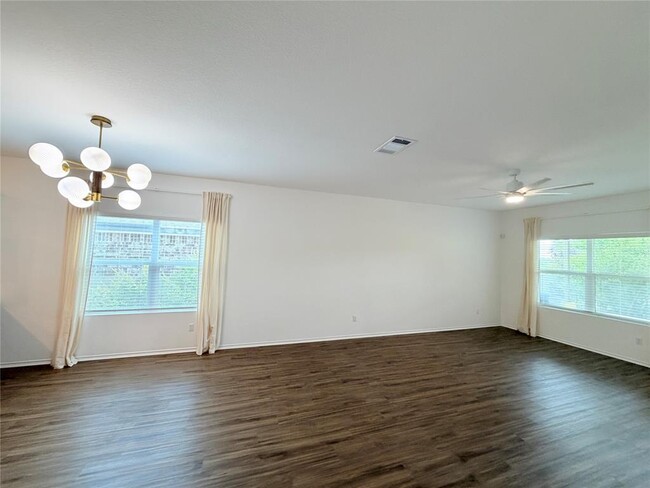 Building Photo - 928 Legends Ln