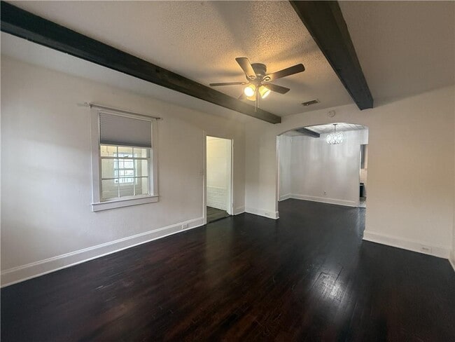 Building Photo - 1625 Wilson Ave