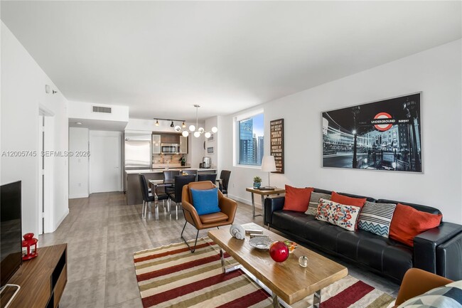 Building Photo - 500 Brickell Ave