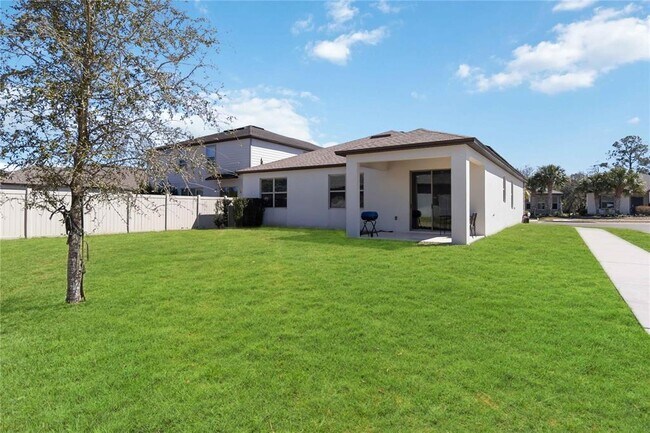 Building Photo - 17241 Goldcrest Loop