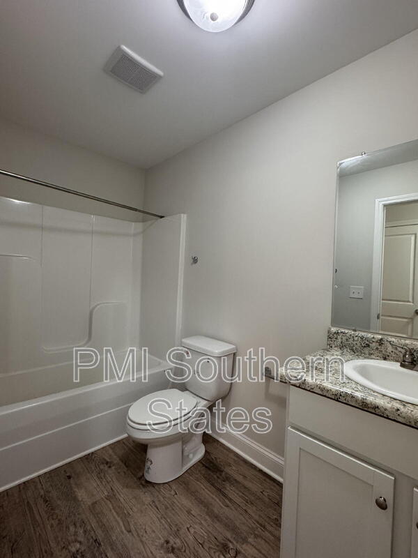 Building Photo - 200 Walnut Hill Dr