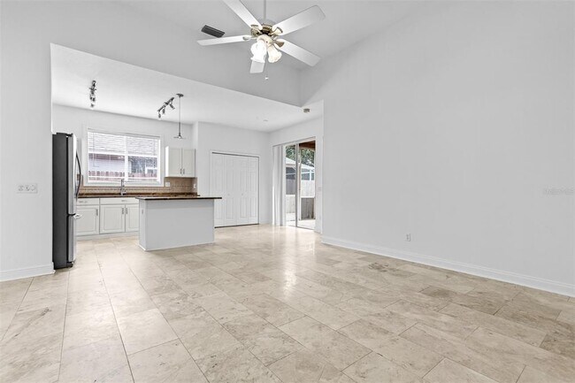 Building Photo - 18120 Palm Breeze Dr