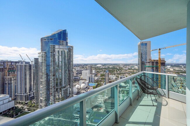 Building Photo - 900 Biscayne Blvd