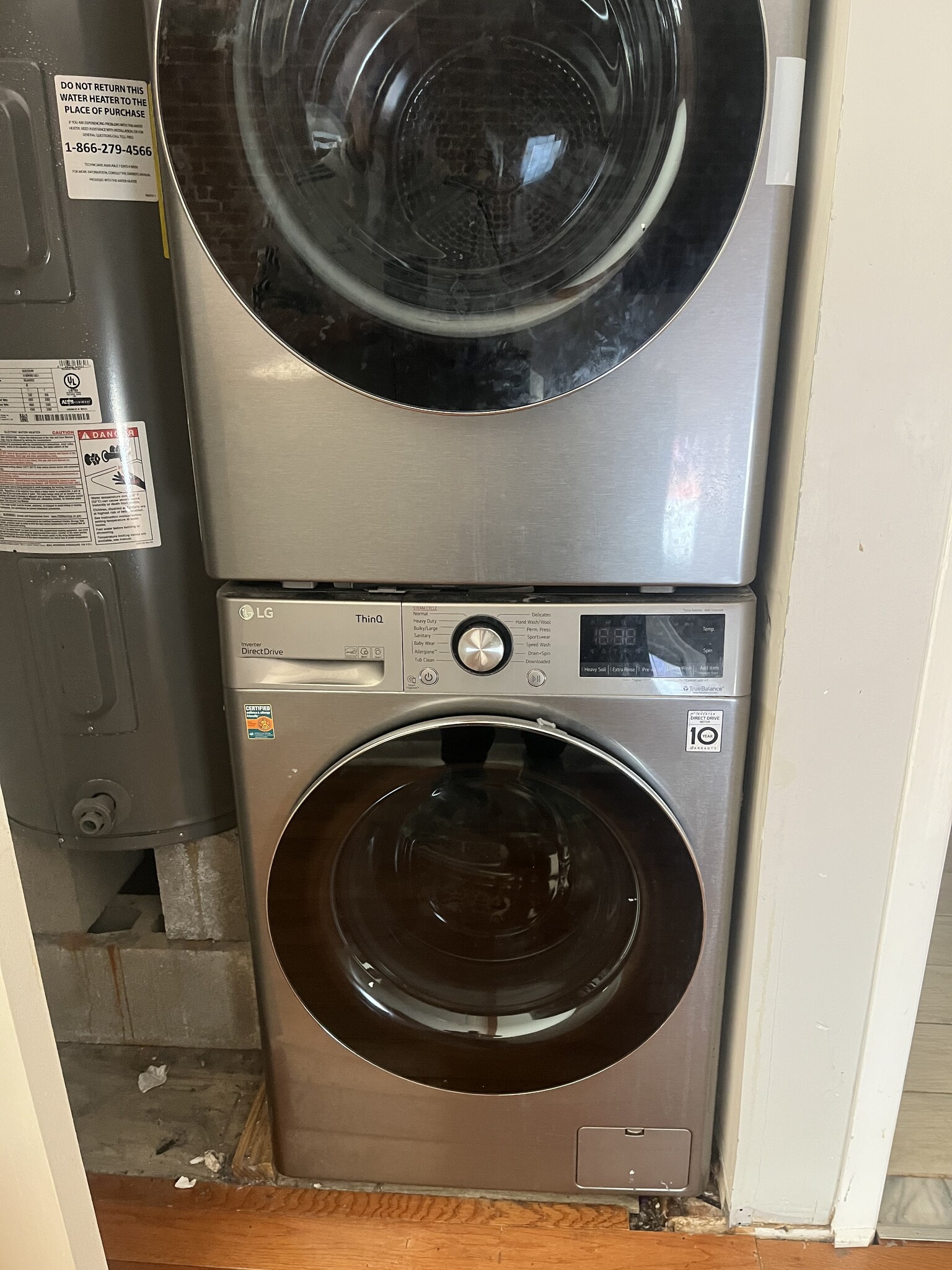 Building Photo - 491 Valley St