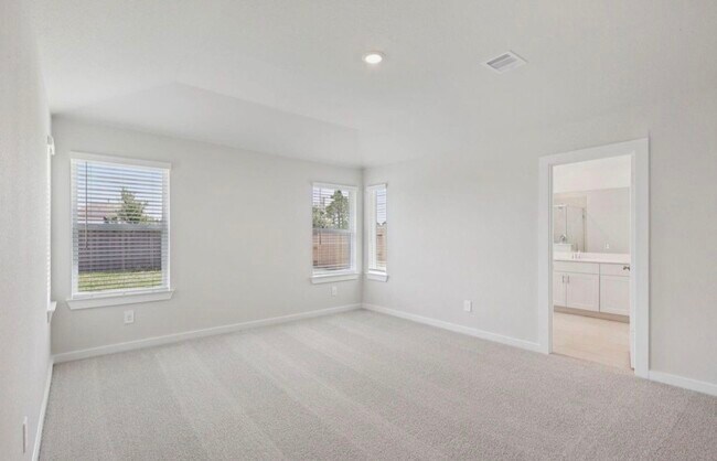 Building Photo - 3300 Memorial Way