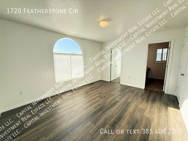 Building Photo - 1720 Featherstone Cir