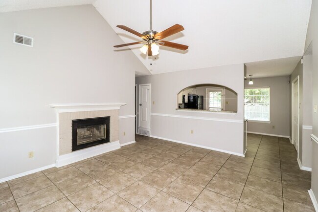 Building Photo - 5898 Hickory Greene Cove