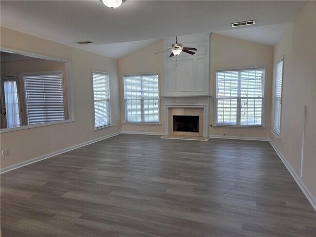 Building Photo - 8155 Cavendish Pl