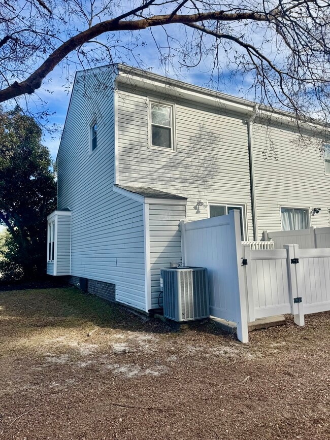 Building Photo - 4115 Little River Rd