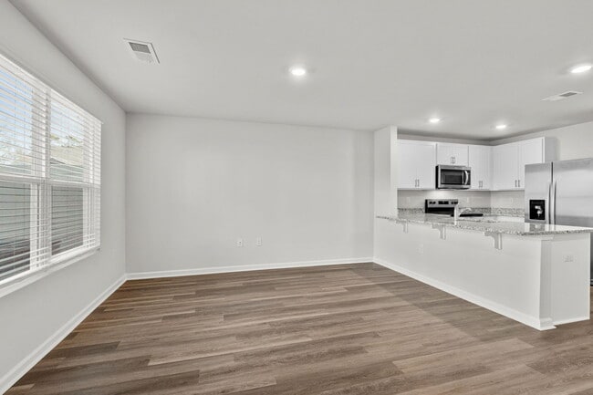 Building Photo - 612 Rd