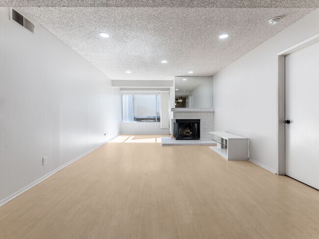 Building Photo - 7800 Topanga Canyon Blvd