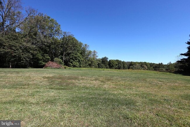 Building Photo - 375 Pineville Rd