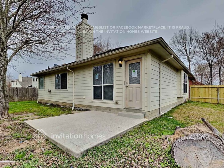 Building Photo - 3525 Stonehenge Dr