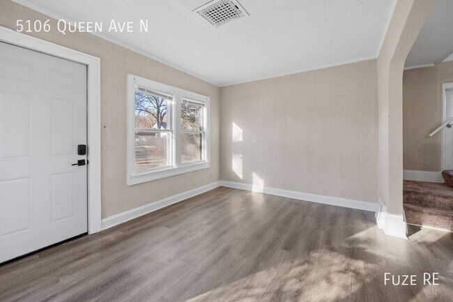 Building Photo - 5106 N Queen Ave