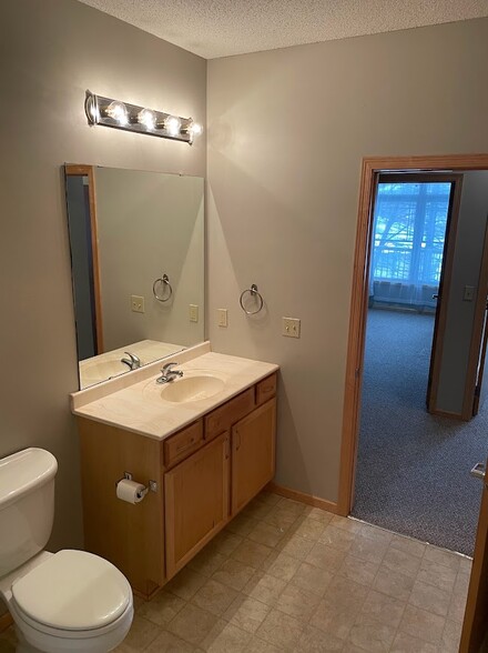 Hall Bathroom - 2530 E 34th St
