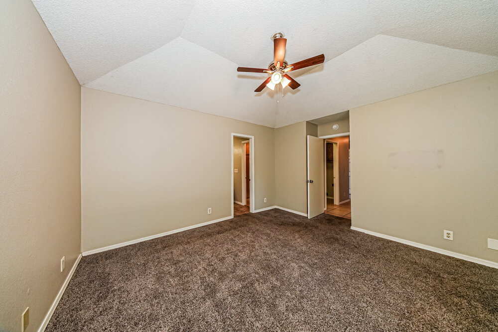 Building Photo - 8117 Turtle Dove Dr