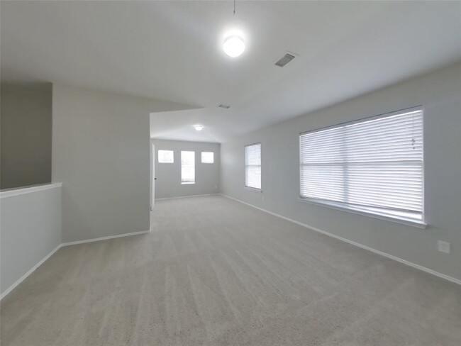 Building Photo - 19010 Sunburst View Dr