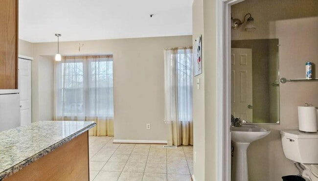Building Photo - 804 Pleasant Hill Ln