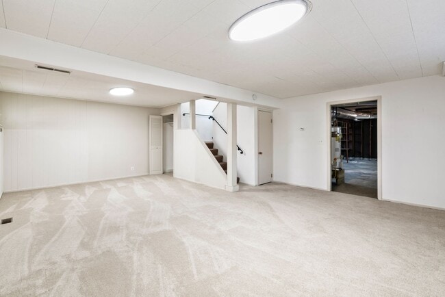 Building Photo - Charming Single-Family Home in a Desirable...