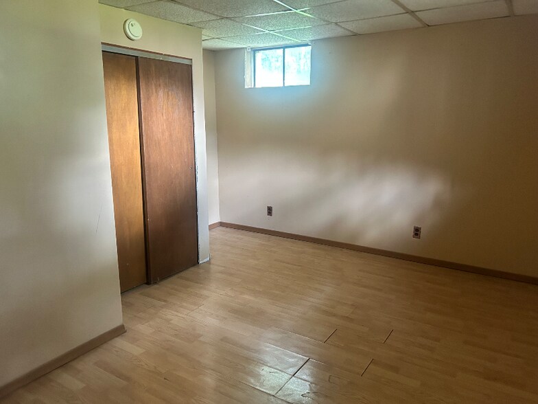 Building Photo - 712 Rabenberg Pl