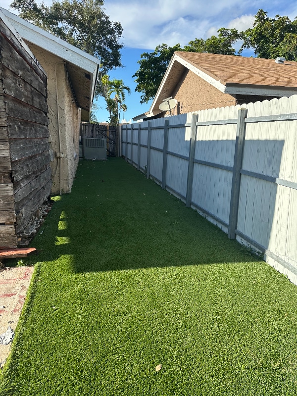 Building Photo - 8208 SW 12th Pl