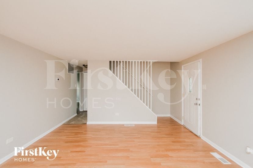 Building Photo - 171 Craig Dr W