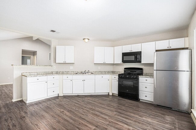 Building Photo - 2203 Crosscoach Ln