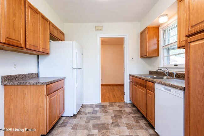Building Photo - 2816 Milburn Ave