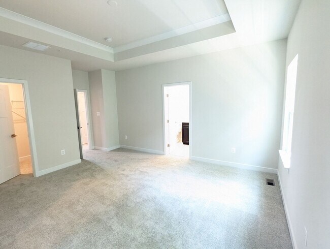Building Photo - Gorgeous New Construction (never lived in)...