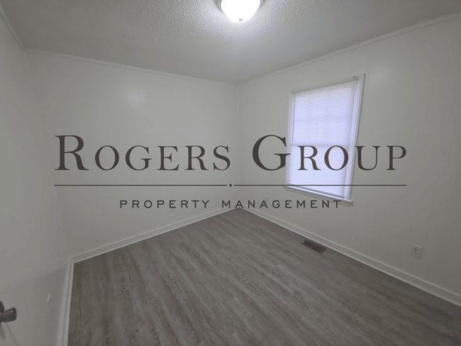 Building Photo - #450 - 240-242 Crozier St Duplex