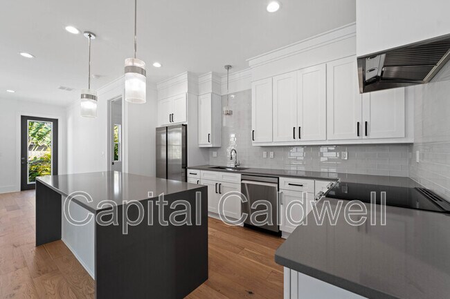 Building Photo - 2345 Bahia Vista St