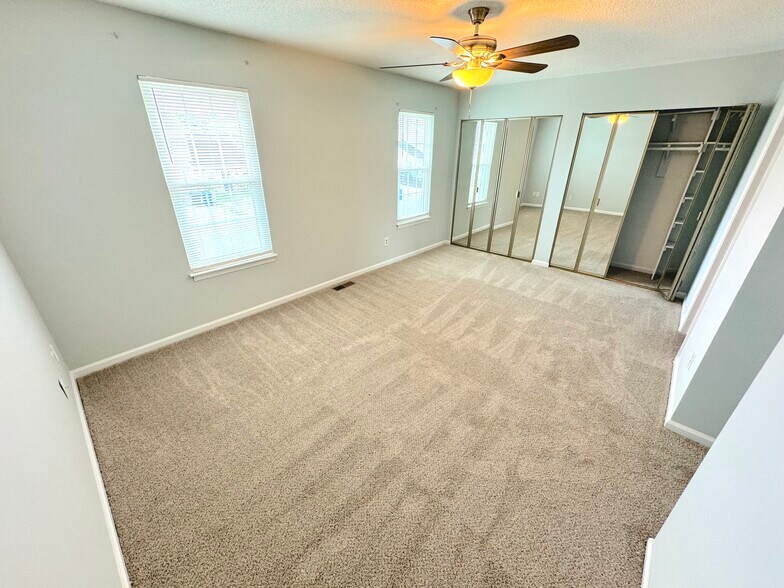 Building Photo - 700 Wolftrap Ln