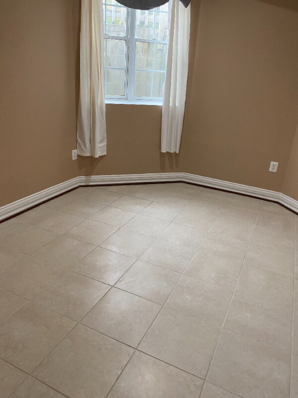 Building Photo - 2844 Cedar Ln