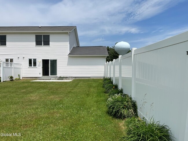 Building Photo - 24 Reservoir Rd