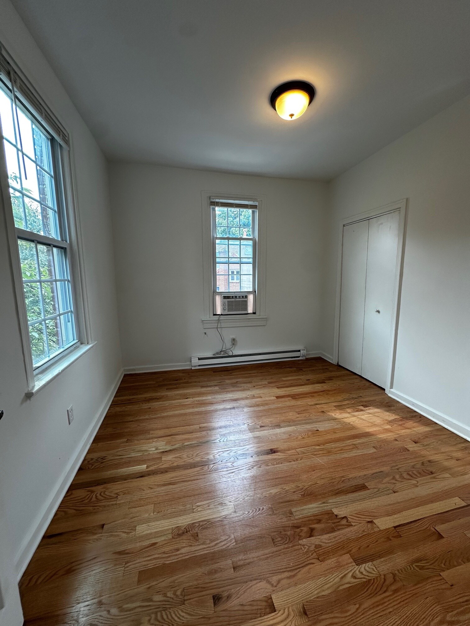 Building Photo - 1226 F St NE