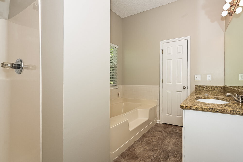 Building Photo - 10953 Tara Village Way