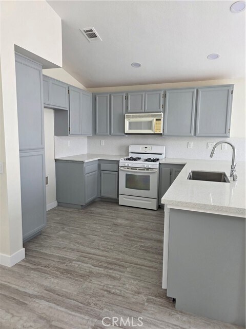 Building Photo - 2874 W Calle Vista Dr