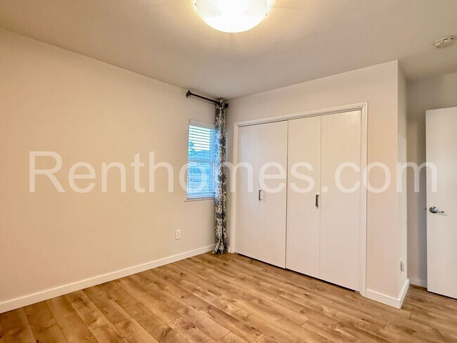 Building Photo - 16702 San Salvador Rd