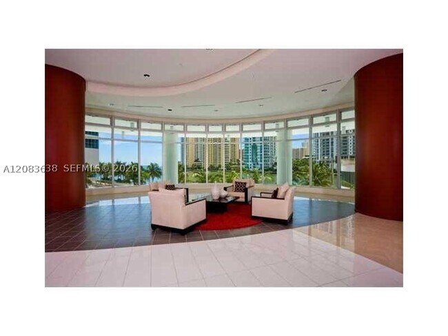 Building Photo - 300 S Biscayne Blvd