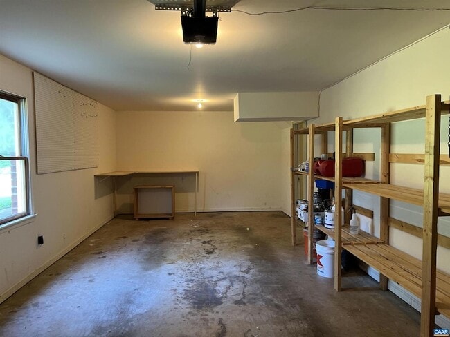 Building Photo - 2424 Holkham Dr