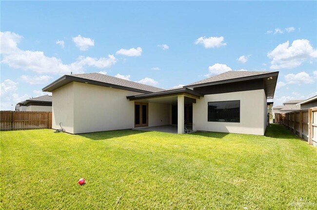 Building Photo - 24 Zenker Ave