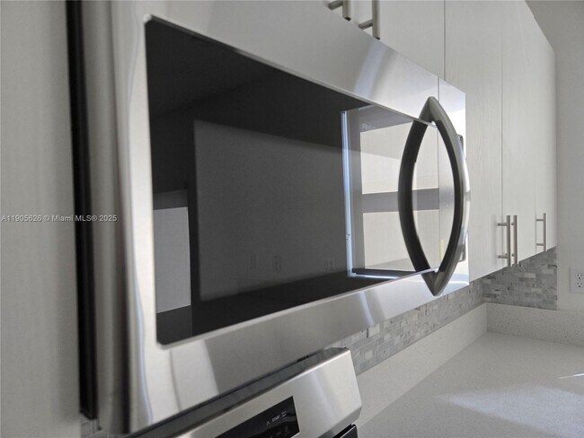 Building Photo - 12884 SW 232nd Ln