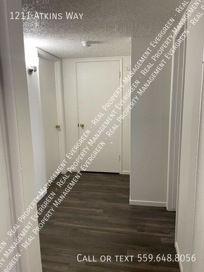 Building Photo - 1211 Atkins Way