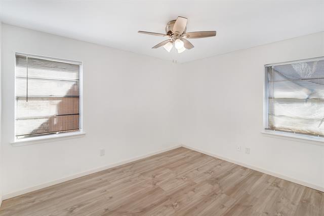 Building Photo - 2221 SE 14th St